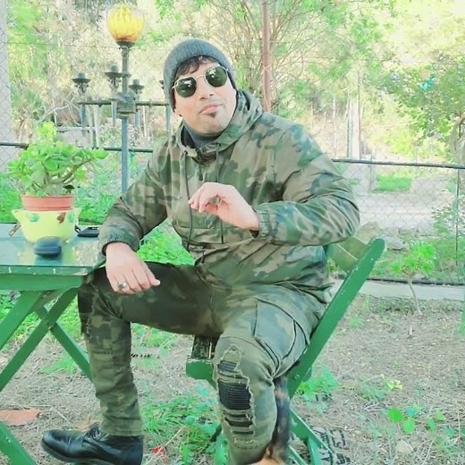 كليب فيديو يوم السبت الشاب عمران وكلشي سكران فالخلى على قناة رابط القناة في صندوق الوصف