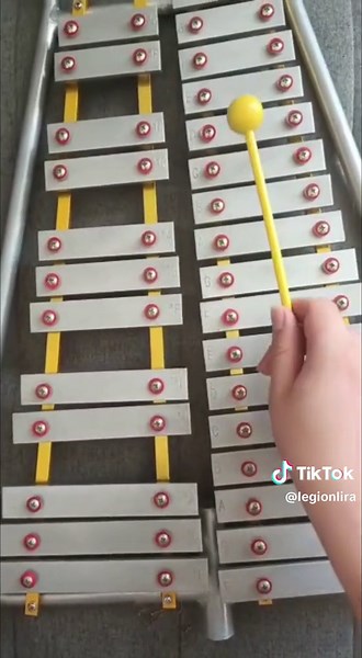 Panzerlied 🪖🇩🇪 Kurt Wiehle ✍🏻🎶 ° ° ° #ejercito #ejercitodechile #armadadechile #fuerzaaereadechile #army #navy #comando #carabinerosdechile #chile #marchasmilitares #bandasdeguerra #orfeon #musica #marcha #chile #deutch #marchindband #whermancht #wehrmachtsoldaten #tanques #blindados #caballeria #caballeria_blindada