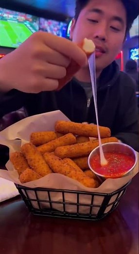 Ultimate Mozzarella Stick Cheese Pulls 🧀🔥