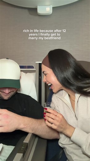 What a gift 2025 has been! Full of growth, gratitude, and moments l'll hold onto forever. I have so much to be thankful for, but especially for this guy. For the way he believes in me, supports me, and never stops helping me chase my dreams. This year was truly one of the best of my life, and knowing that 2026 will be even sweeter makes my heart overflow. After 12 years of growing up, growing together, and choosing each other every step of the way, we finally get to say I do. September can't com