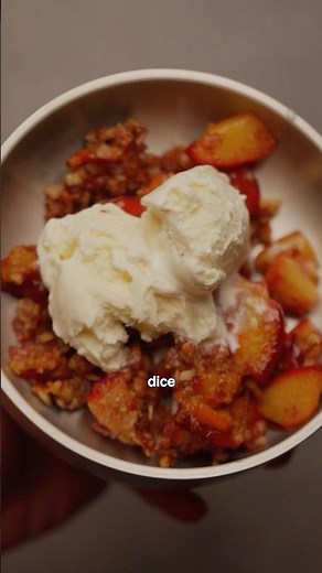 easy peach crumble dessert #shorts