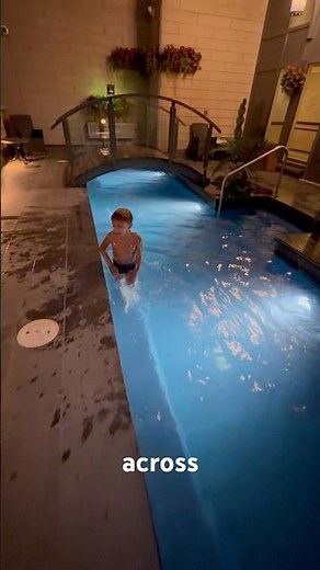 Hotel Pools 101: Inside the Ritz-Carlton Montreal’s Rooftop Oasis 🏊‍♂️🇨🇦