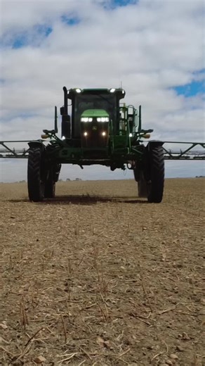 Exploring John Deere Sprayers in Australia
