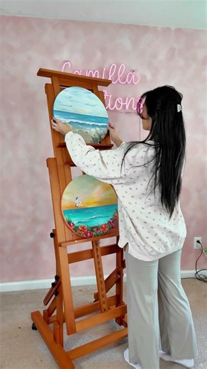 Switching to a new easel? Total game-changer for your painting happiness!