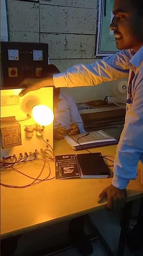 ##sodium- vapour lamp