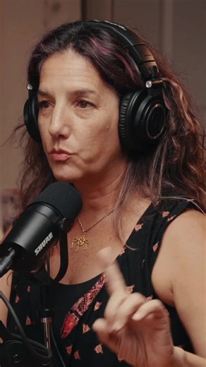 Elli has had many ups and downs in her career as a professional artist, including being blacklisted from selling art. Hear her story in our podcast Light Movement on YouTube! . . . #artists #proartist #painting #artistthoughts #arttalk #podcast #podcastclip #getcreative #getinspired #perspective #artcommunity #learnart #learnartonline #artcareer #artbusiness #artsales #artmentor #artcommunity #artistdebate #controversial #artschool #fineart #artworld #femaleartist #artclass #artcourse #fulltimea