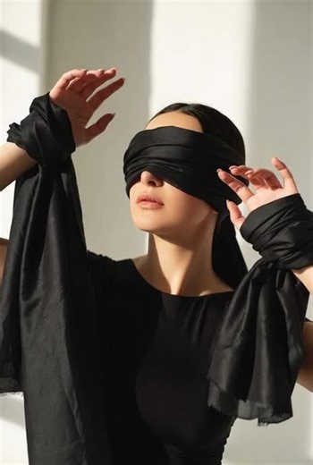 #blindfold #scarves #verbundeneaugen #blindfolded