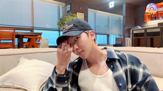 【WNS中字】20251005 金南俊Weverse直播: 秋夕快乐2-WNS_WeNeedBTS-WNS_WeNeedBTS-哔哩哔哩视频