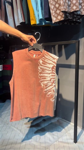 𝐏 𝐑 𝐄 𝐌 𝐈 𝐔 𝐌 𝐅 𝐈 𝐓 𝐒 - 𝐂 𝐋 𝐎 𝐓 𝐄 𝐗 FRESH DROP ⚡️ IMPORTED SLEEVELESS 🚀 Relaxed fit 📐 Sizes - S M L XL 🦾 Made from 240 GSM premium fabric 🚨 Limited stocks 🚚 Island wide cash on delivery 📥 DM for order 📍No 818, 1st floor, Kaduruwela, Polonnaruwa 📞 / WhatsApp - 0758502863 #clotex #streetwear #creatorsearchinsights #explorepage #goviral