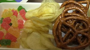 Packing school lunch? Dentist reveals worst choices for kids' teeth