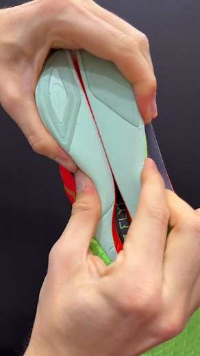 Meta Endurance | Tech | 🚨 NIKE VAPORFLY 4 IN TOKYO!!! 💸 Releasing VERY SOON on @top4running with code META Major changes: lower stack at 35mm, and now 6mm drop.... | Instagram