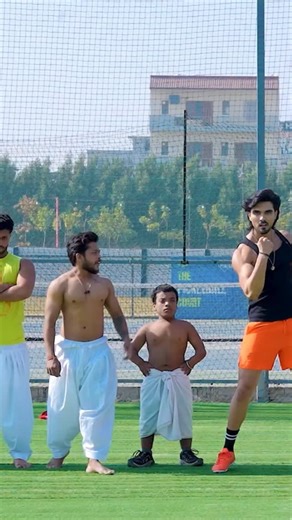 Allen Choudhary on Instagram: "Gym Girl Vs Rajput Boy : Head To Head 💥🫵 . . . . . Gym girl , Strength wars , motivation , Akki rajput , gym boy , fitness challenge , strength test , fitness test , competition, girls vs boys , #reelsinstagram #reels #feelitreelit #feelkaroreelkaro"