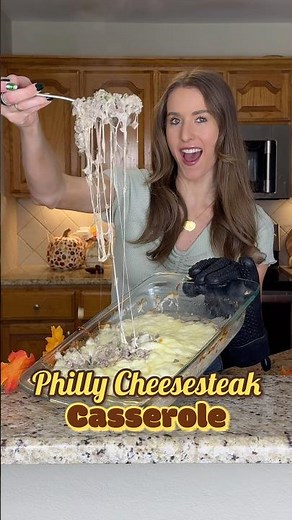 PHILLY CHEESECAKE CASSEROLE 🧀🧅🫑 A high protein fall dinner recipe! #phillycheesesteak #casserole