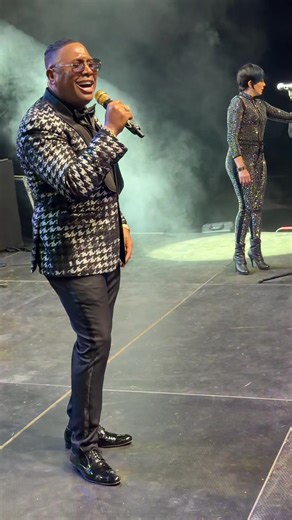 Canta Corazón: Salsa en Vivo con Sentimiento