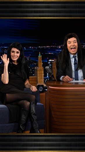 #CourteneyCox & Jimmy try out her iconic microbangs from #Scream 3 😭 #FallonTonight | The Tonight Show Starring Jimmy Fallon