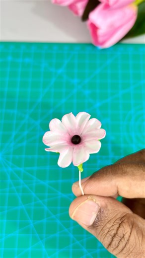 Antony Bidesh on Instagram: "How to make simple fondant flower / flower / fondant flower . . . #fondant #flower #art #cakedecorating #antonythecakeartist #reels #reelsinstagram #reelsinstagram #instagram"