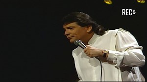 ¡Qué le salen bien los curaditos a Coco Legrand 🤪🤣👌! Hoy tendremos a uno muuuy chistoso, un gran agricultor, que nos hará llorar de la risa: Revisa mucho más de lo que nos dejó el estreno de #MedioMundo, hoy a las 12 y 18 hrs, por REC TV 😍📺 | REC TV