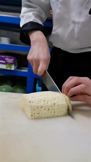 How to Do Satisfying Fruit Chopping Tricks with Simple Knife Skills for Clean and Fun Cutting