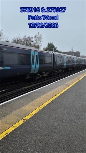 SE 375916 & 375927 passing Petts Wood