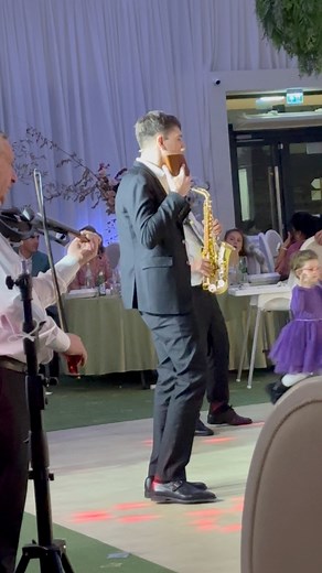 Zefir Botosani program instrumental #formatienunta #zefirbotosani #nunta2025 #leonte #nunta #formatiazefir #foryouシ | Formatia Zefir Botosani Leonte