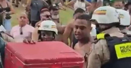 Ex-jogador de Cruzeiro e Vitória é preso em bloco de carnaval