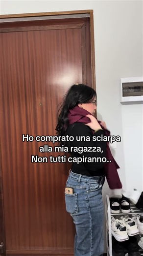 Acquista Sciarpa Ispirata a Attack on Titan