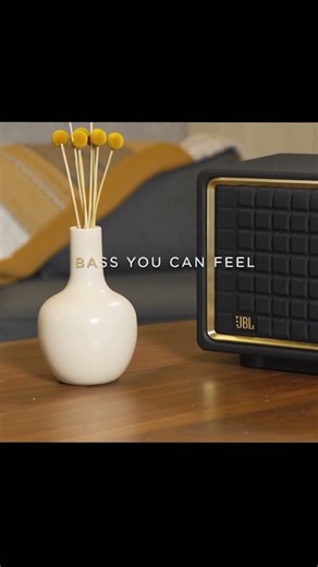 Retro Design, MONSTER Sound - The JBL Authentics 500