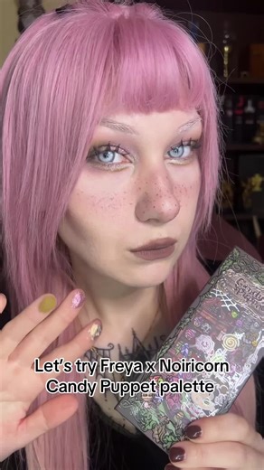 Got the @freya86 x @NOIRICORN palette for my birthday and I could NOT WAIT to try it out 😍😍❤️ #noiricorn #cbeauty #altmakeup #gothmakeup #darkmakeup