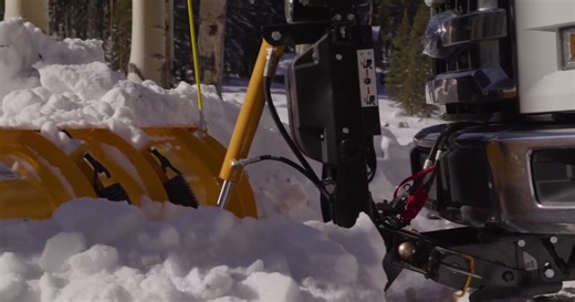 Meyer's Drive Pro can push it good. ❄️朗 #meyer #aebischmidt #snowplow | Stringfellow Inc. | Facebook