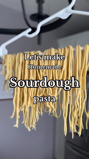 The best pasta 🍝 -fridge, 2 days - freezer, 2 months - if properly dried, shelf life is 8 months #homestead #urbanhomestead #homegrown #homemade #homemadepasta #sourdoughpasta #sourdoughrecipes #sourdoughforbeginners #sourdoughstarter #homesteadontherise #sourdoughfromscratch