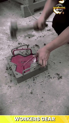 Simple & Efficient Concrete Mold Press for Shaping and Compacting Pavers in Small Workshops