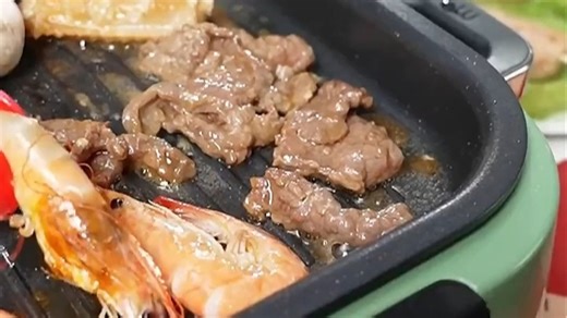 摩飞多功能锅一机煎烤蒸煮全搞定