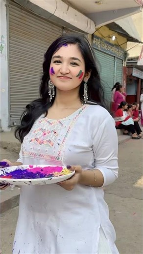 Color me happy 🦋😘#holi #tiktok #trending #ytshorts