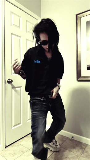 Baby don’t be nervous 🕶️🦾 #fyp #emo #foryoupage #emohair #emoboy | emo boy