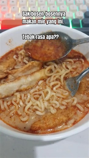 Salah satu jenis mie instan Indonesia terenak. Tebak rasa apa??