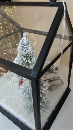 Χριστουγεννιάτικο Διακοσμητικό Σπιτάκι LED Μπαταρίας Μεταλλικό με αυτοκινητάκι