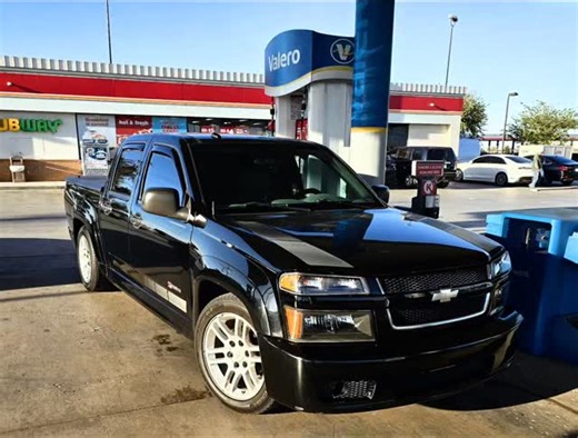 @Vortecz32 on Instagram: "Got me a new colorado! 2005 chevrolet colorado xtreme zq8! #Colorado #zq8 #xtreme #coloradoxtreme #355kings #355 #355_army #355nation #gmccanyon #loweredlifestyle #loweredtrucks"