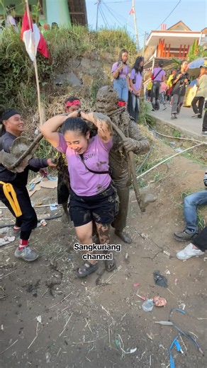 Cewek Baju Ungu Kena Tangkap Kuda Lumping -Seni Benjang Mekar Budaya