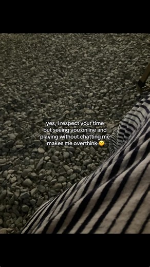 Chatting with You: Balancing Online Time and Connection