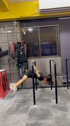 Wait for end 😱 Back lever skill Doing for power girls #calisthenics #youtubeshorts #backlever 🚀