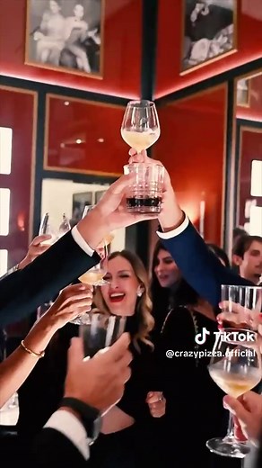 Experience the Flavor of Crazy Pizza in Forte dei Marmi