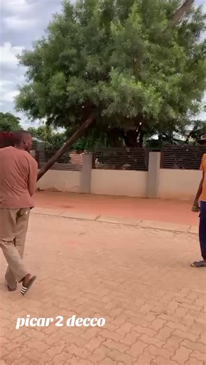 @Razo Mroz .#amacombodancechallenge @C A N D Y🇿🇦