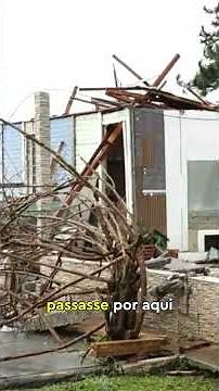 Severe storm with high winds causes destruction at the Santa Clara Settlement in Candói.