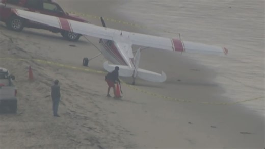 Small plane lands on sand along San Diego's Mission Beach