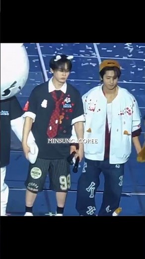 "Eveyone we live together" #minsung #hanjisung #leeknow #kpop #kpopshorts #straykids #skz