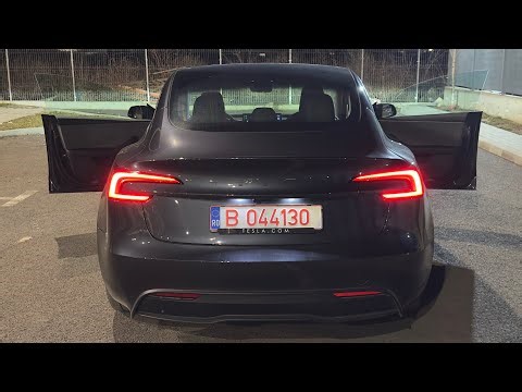 Tesla Model 3 STANDARD 2026 Night Lights Review