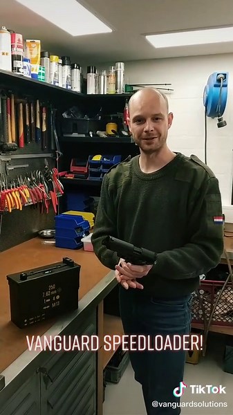 Vanguard Speedloader can do it!#airsoft #speedloader #vanguard #bb #ptw #emp #speedqb #airsoftnederland #electricspeedloader #fast #airsoftgame
