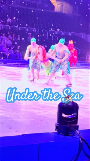 Under the Sea… But She’s Floating Through the Air 😳🐚 | Disney On Ice