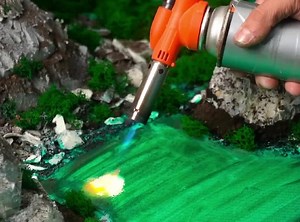 24K views · 50 reactions | Hollywood Magic in Miniature: Stunning Film Set Creations! | 3-Minute Hacks | Facebook