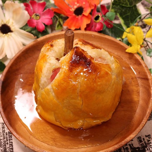 りんごのまるごとパイ 作り方・レシピ | クラシル